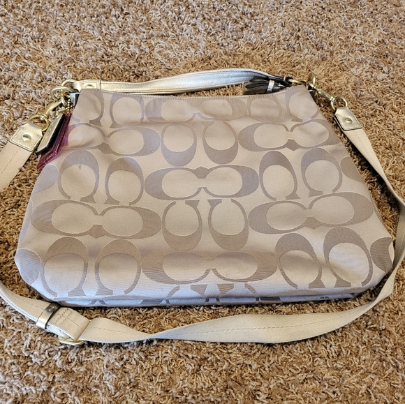 Coach Handbag - Picture 2 of 2